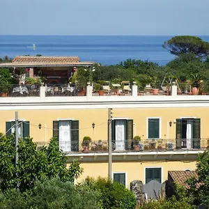 https://palazzo-giovanni-bed-and-breakfast.sicilyhotelsitaly.net